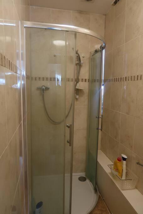 Spacious 4 Bed Farnborough Airshow Blackwater  Luaran gambar