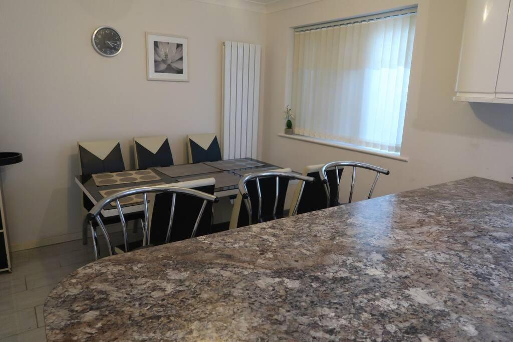 Spacious 4 Bed Farnborough Airshow Blackwater  Luaran gambar
